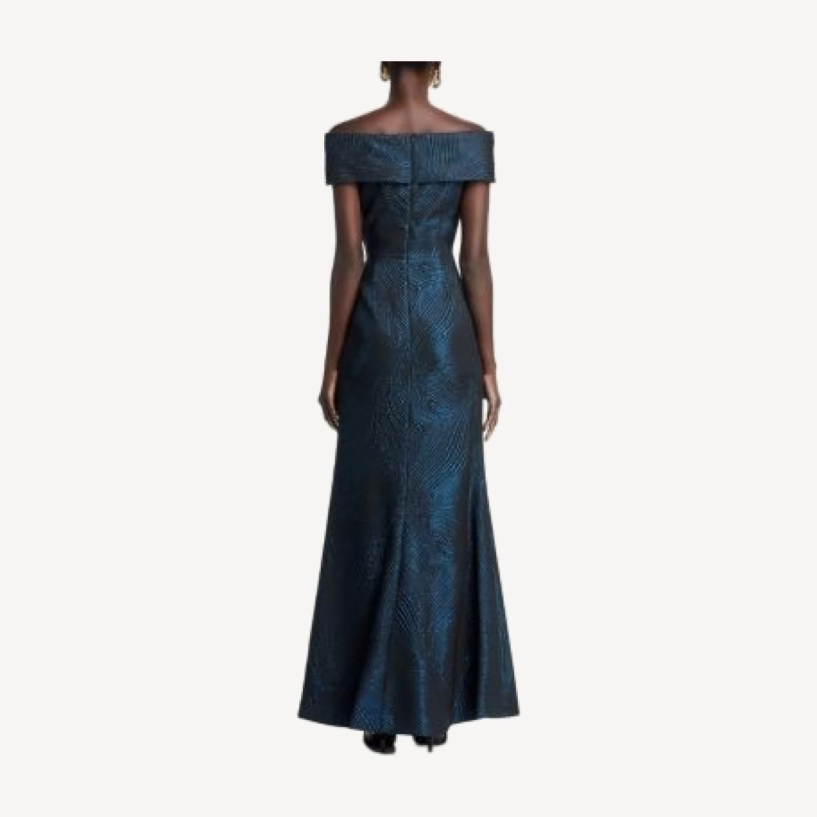 Teri Jon by Rickie Freeman Metallic Jacquard Wavy Pattern Portrait Gown