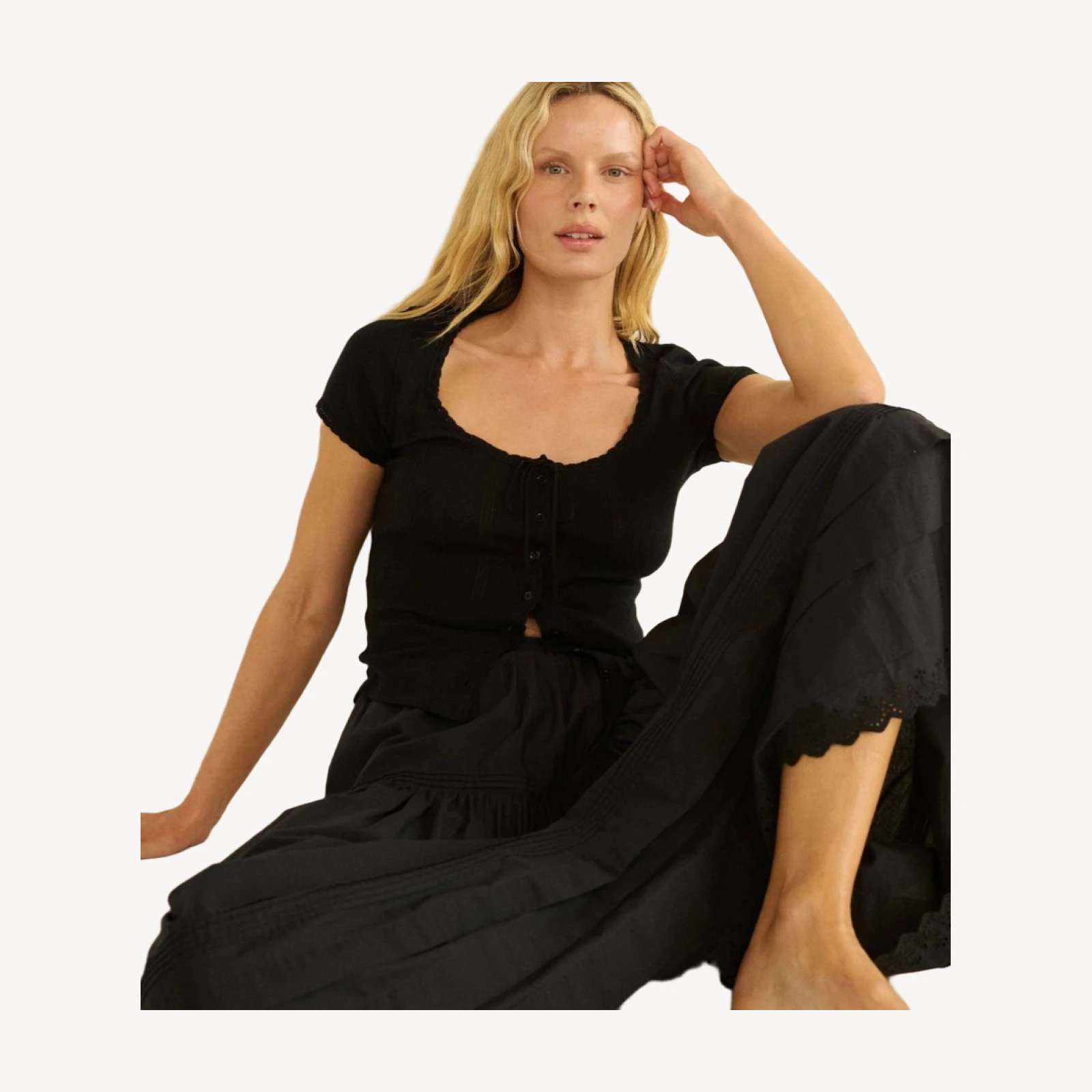 LARA TEE -- BLACK