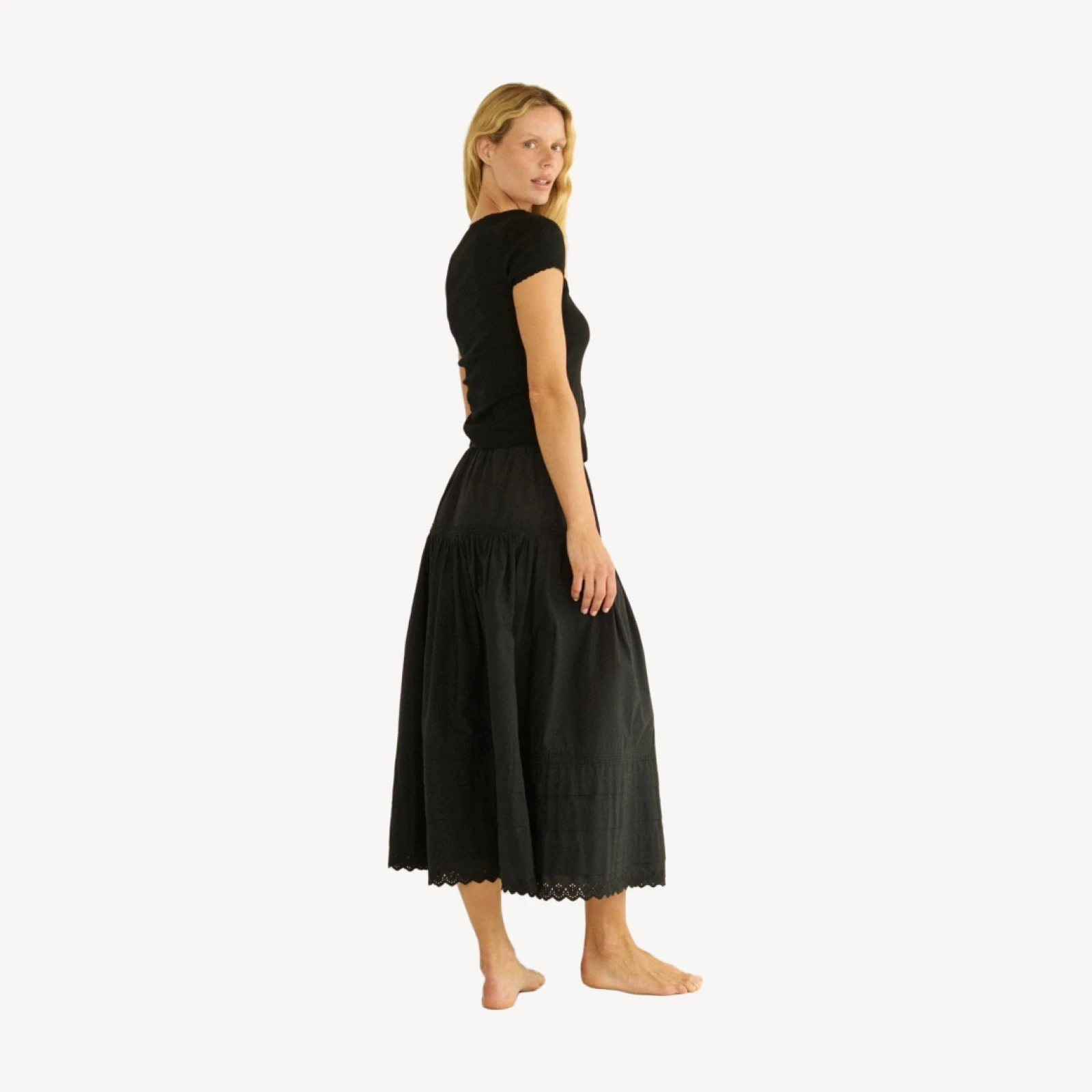LARA TEE -- BLACK