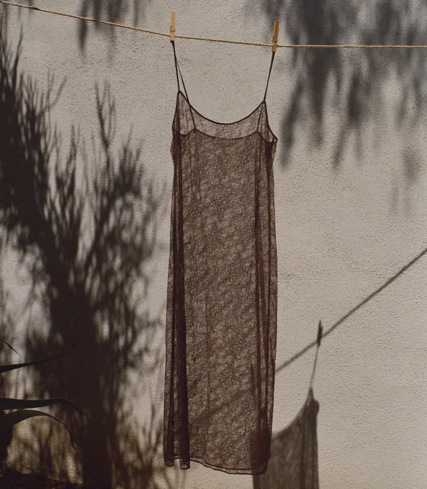 AMEDINE SLIP -- UMBER