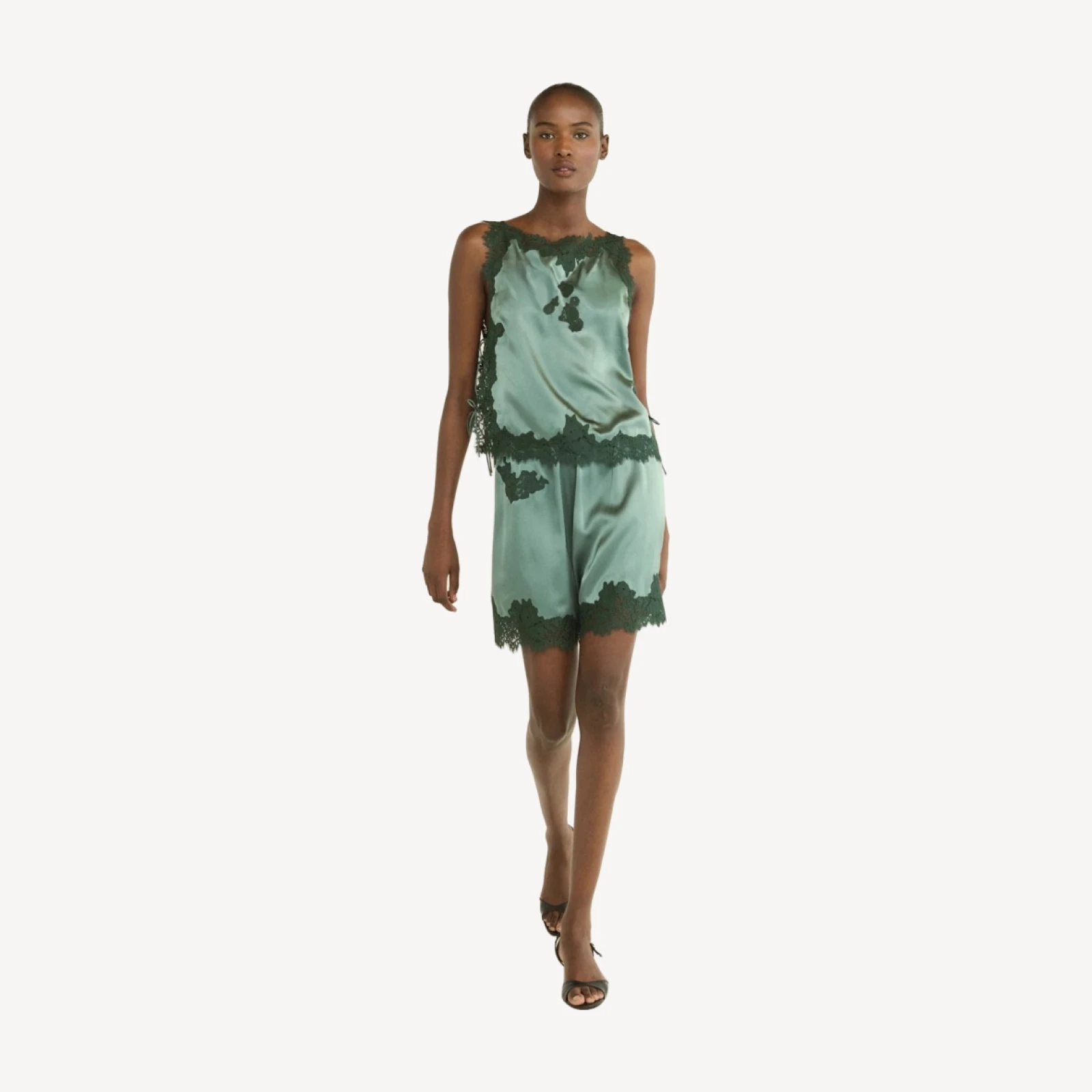 IRSA SHORT -- DULAC GREEN