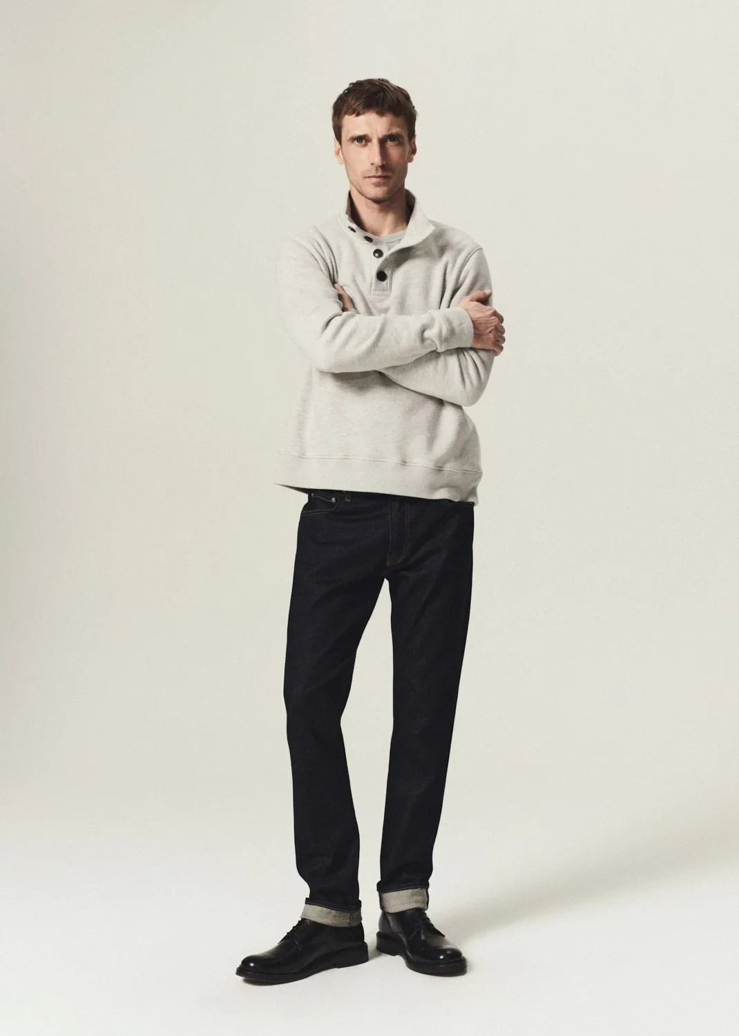 Adler Slim Archive in Amaro