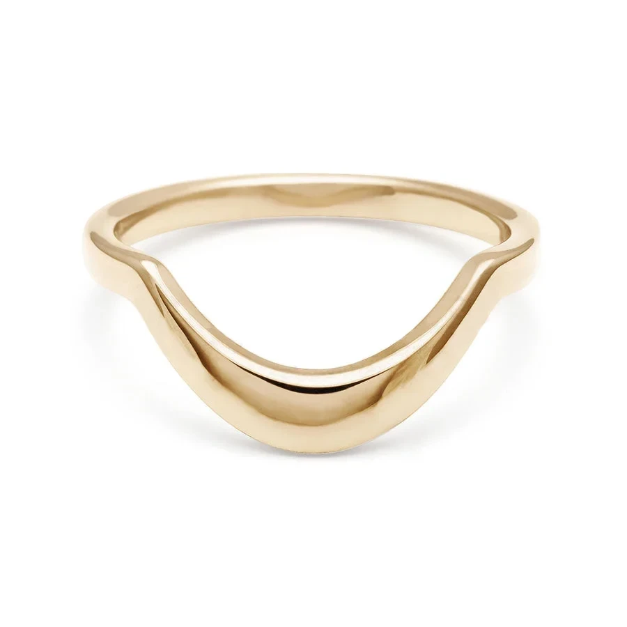 Calligraphic Curve Band - 14k Gold