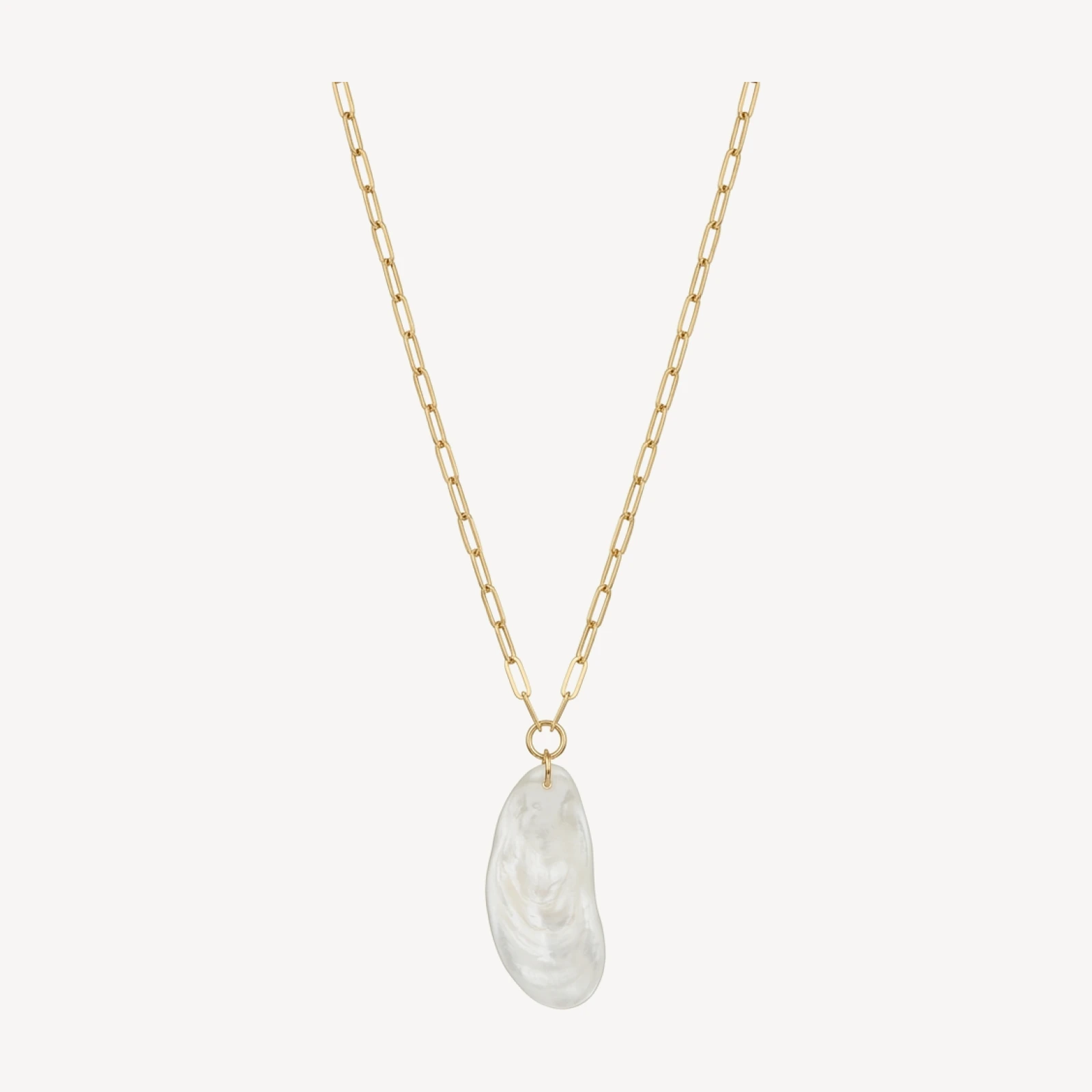 The Grandmama Shell Necklace
