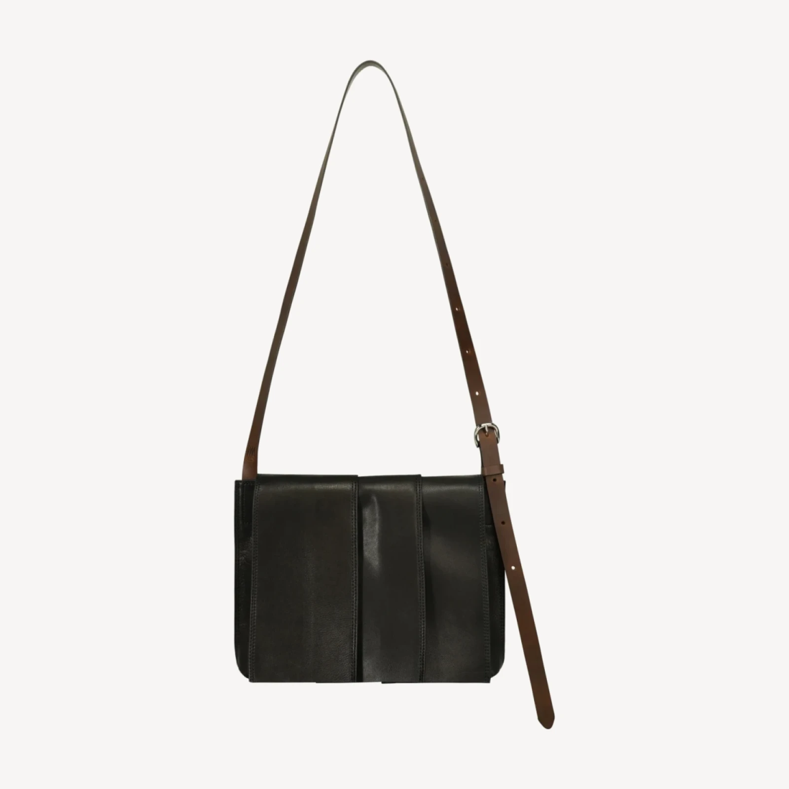LEATHER PLEATS