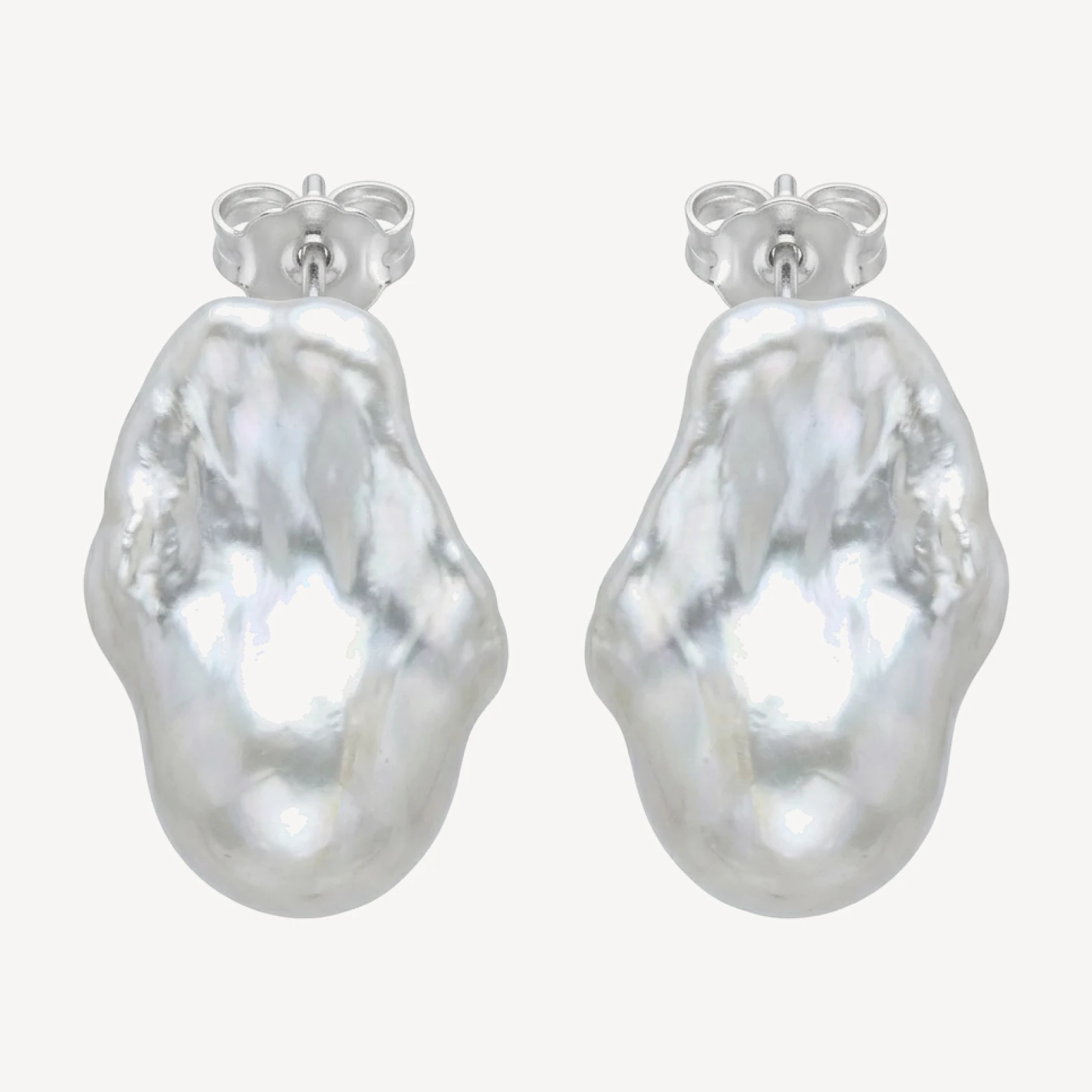 The Shannon Pearl Studs
