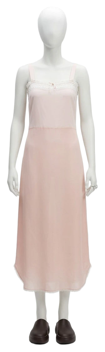 The pieces of this look on a mannequin, a Rewear Reverie preview